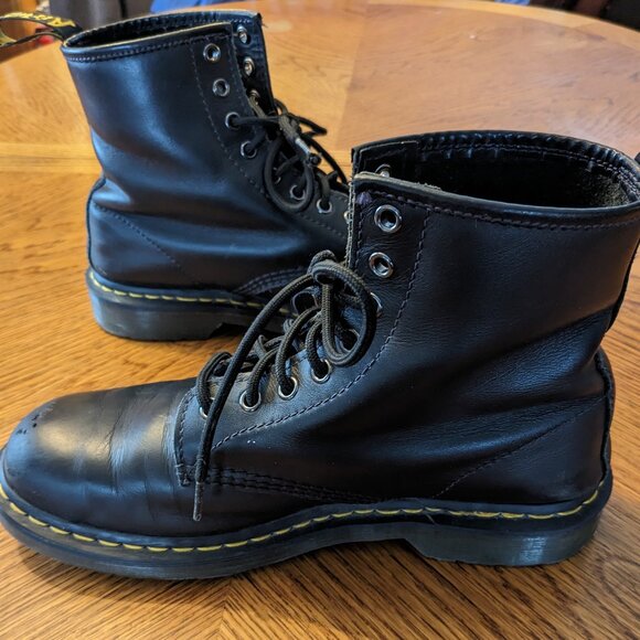 Dr Martens Classic 1460 Air Walk Black Leather Lace Up Men 9 / Women 10 / EU 42 - Picture 3 of 16